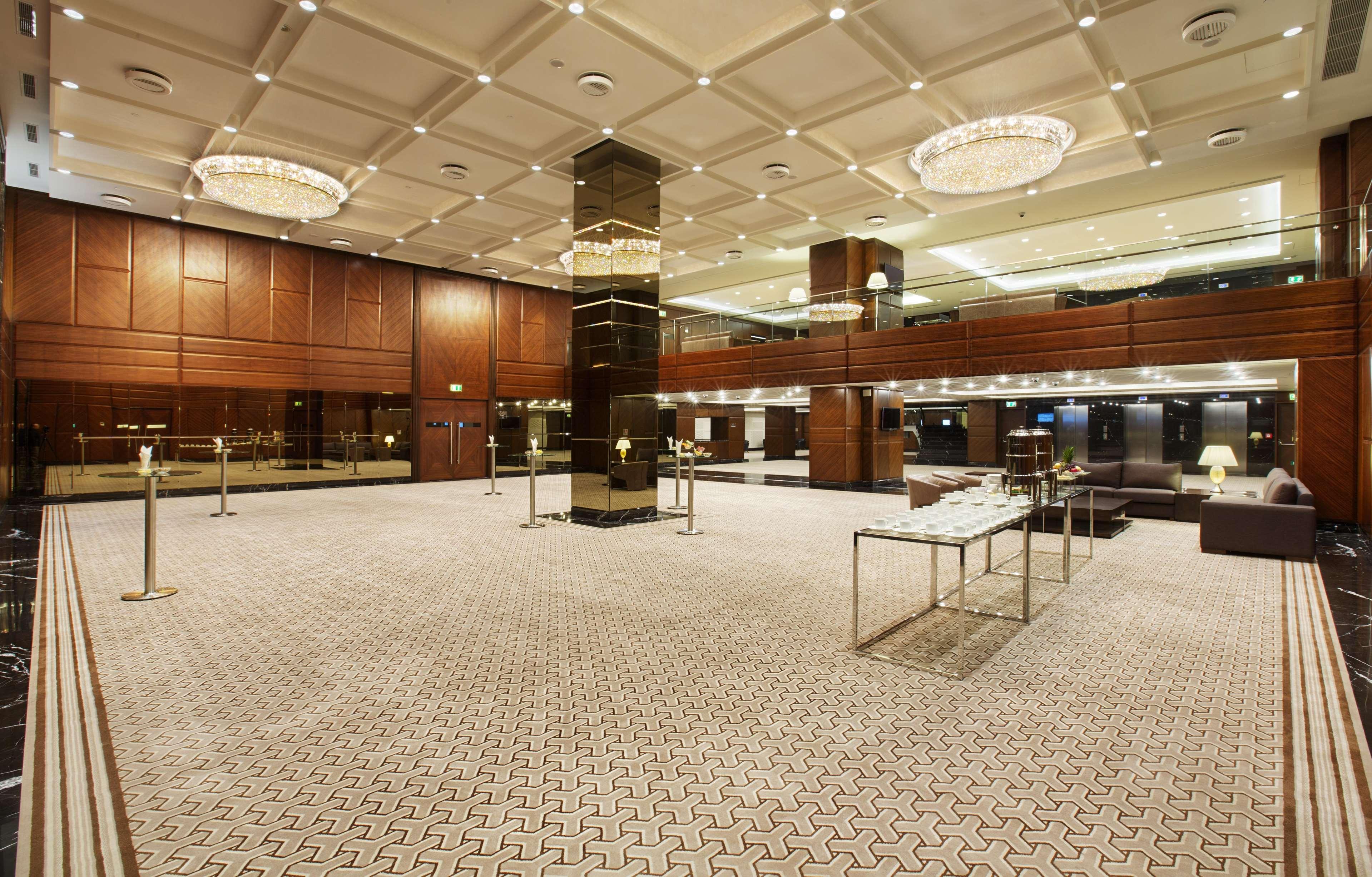 Doubletree By Hilton Istanbul-Avcilar Hotel Exterior photo The lobby of the hotel