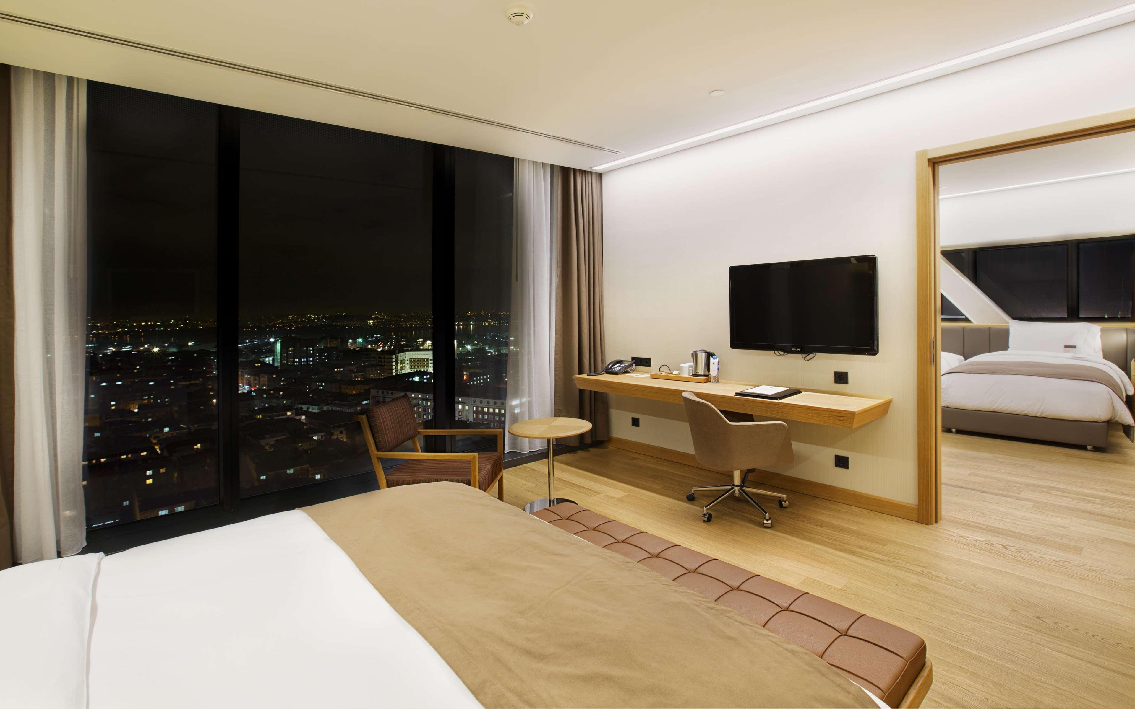 Doubletree By Hilton Istanbul-Avcilar Hotel Exterior photo A room at the hotel