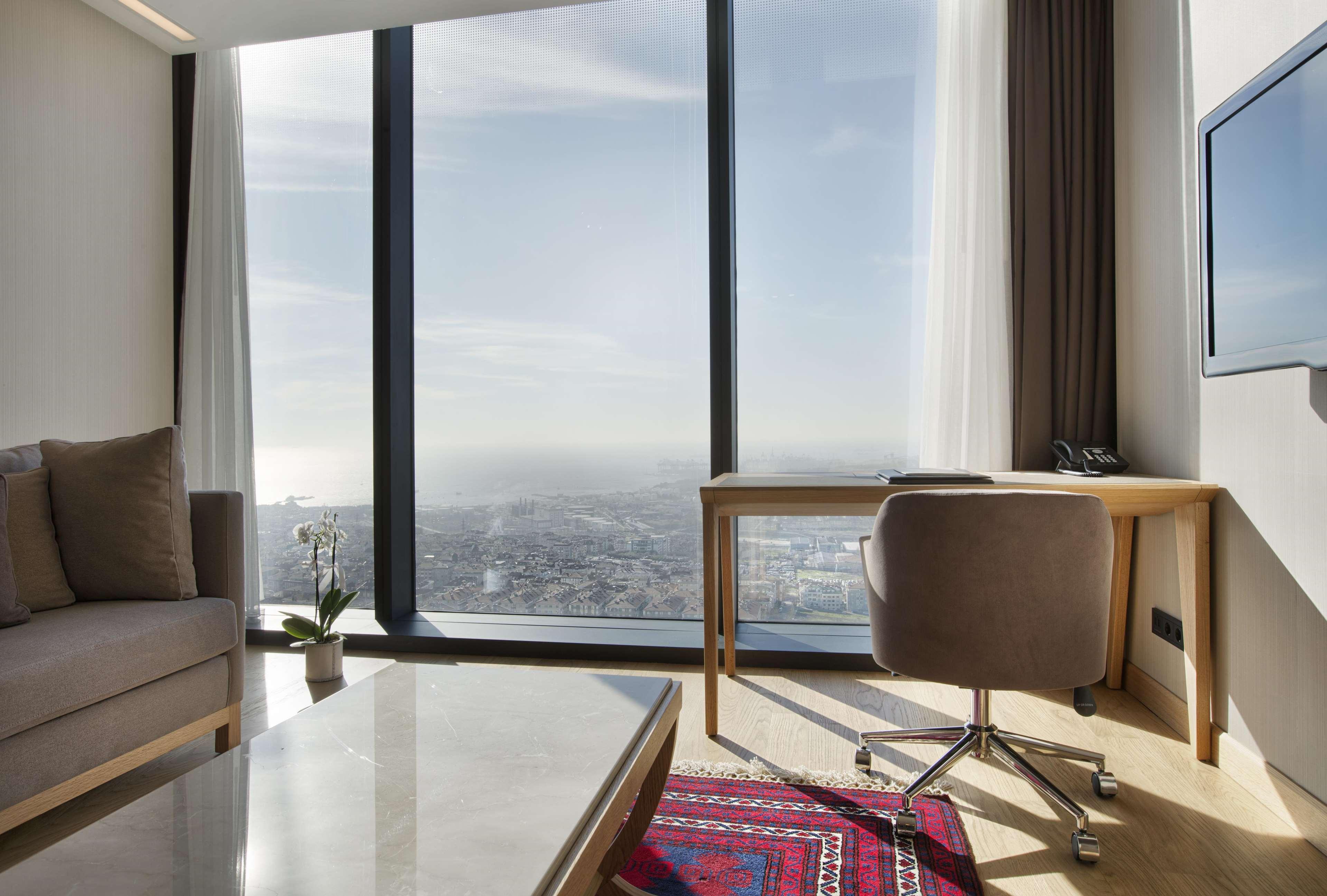 Doubletree By Hilton Istanbul-Avcilar Hotel Exterior photo A room at the hotel